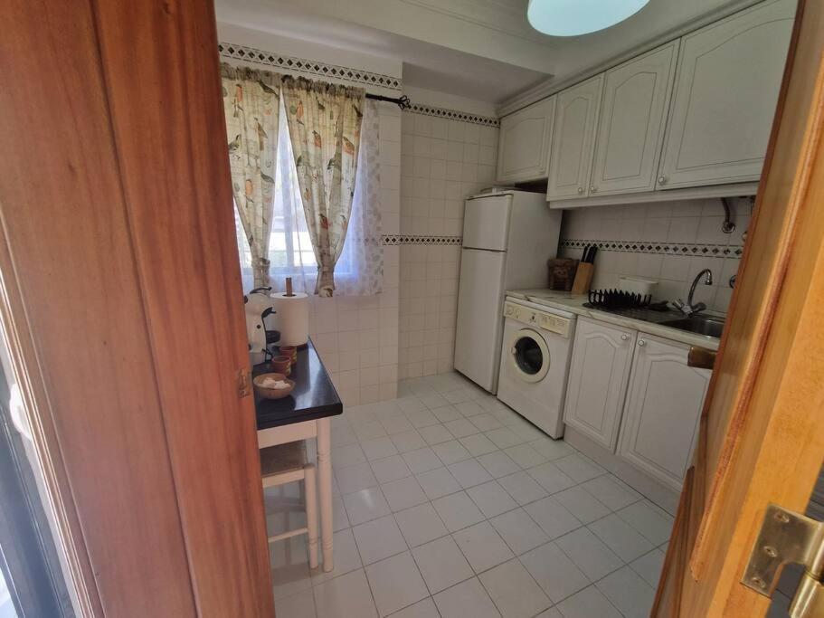אלבופיירה Charming Beachside Apartment- The Perfect Getaway! מראה חיצוני תמונה