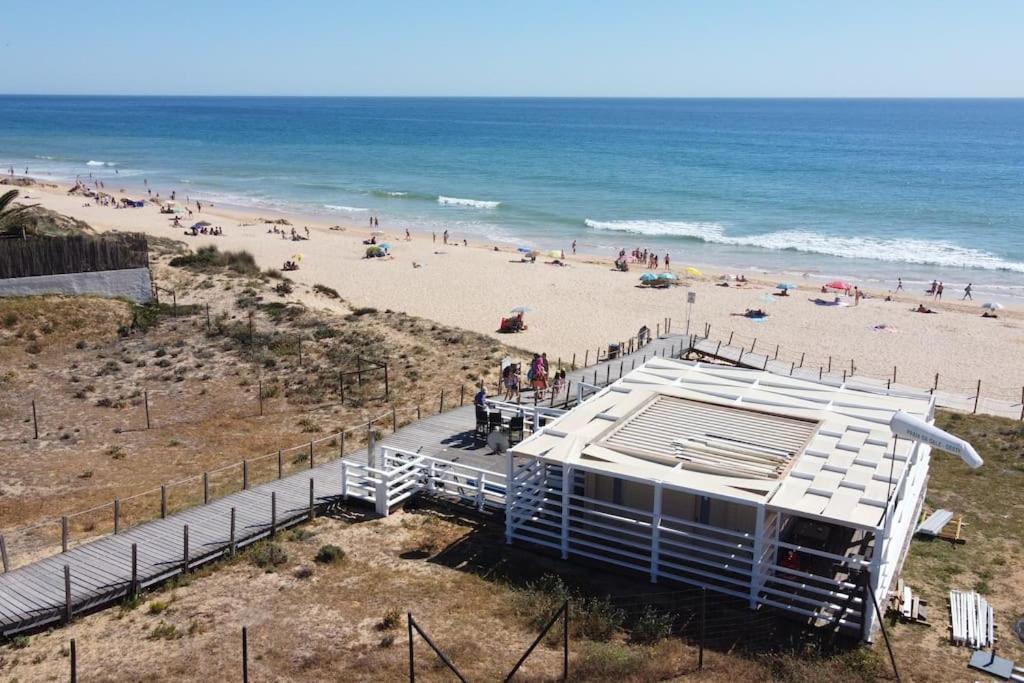 אלבופיירה Charming Beachside Apartment- The Perfect Getaway! מראה חיצוני תמונה